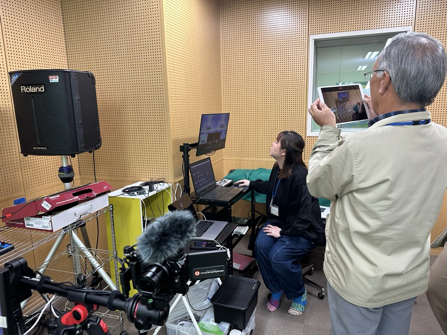 カメラ・音声・配信操作を行う設備